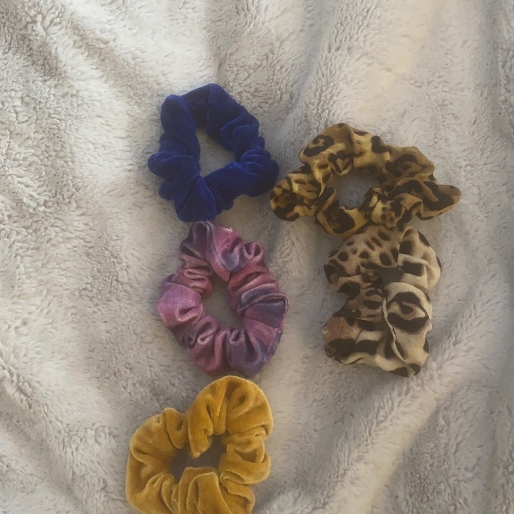 Scrunchies bundle - Picture 5 of 5